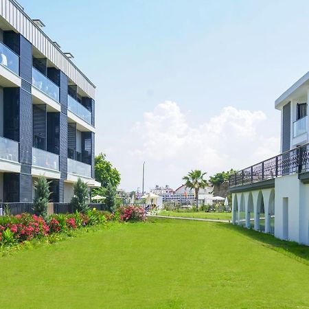 Side Square Hotel מראה חיצוני תמונה
