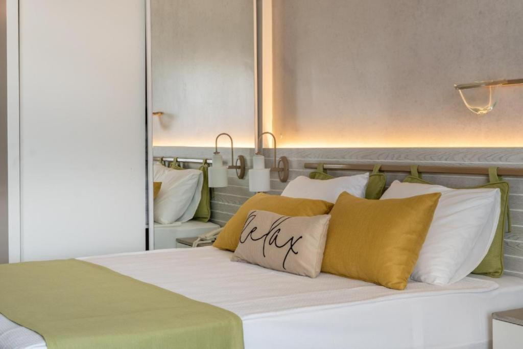 Side Square Hotel מראה חיצוני תמונה