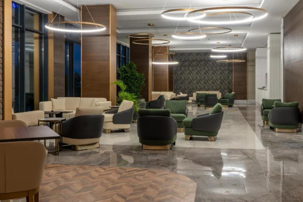 Side Square Hotel מראה חיצוני תמונה