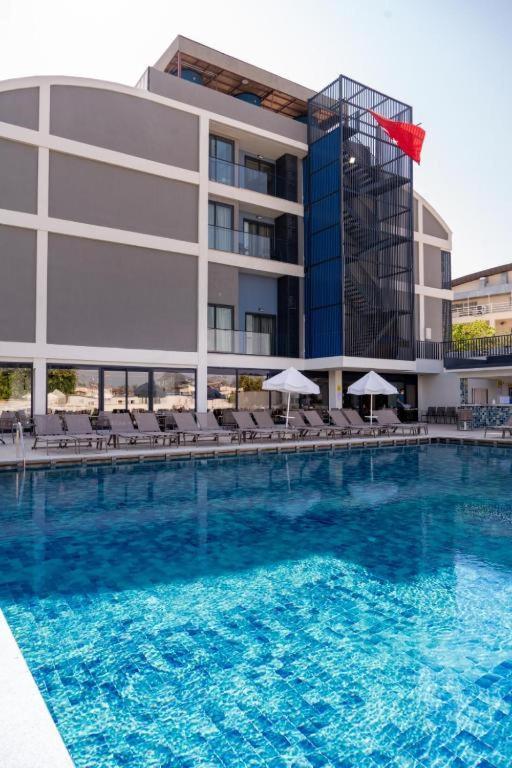 Side Square Hotel מראה חיצוני תמונה