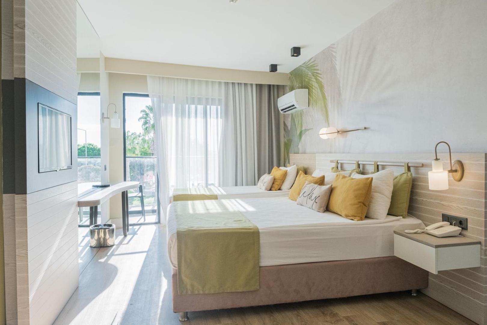 Side Square Hotel מראה חיצוני תמונה